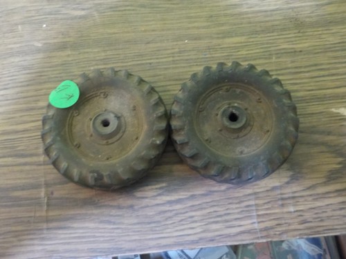 Vintage hubley tractor set - jr,