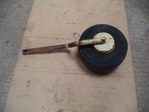 Haybob 300 wheel stem - pz,